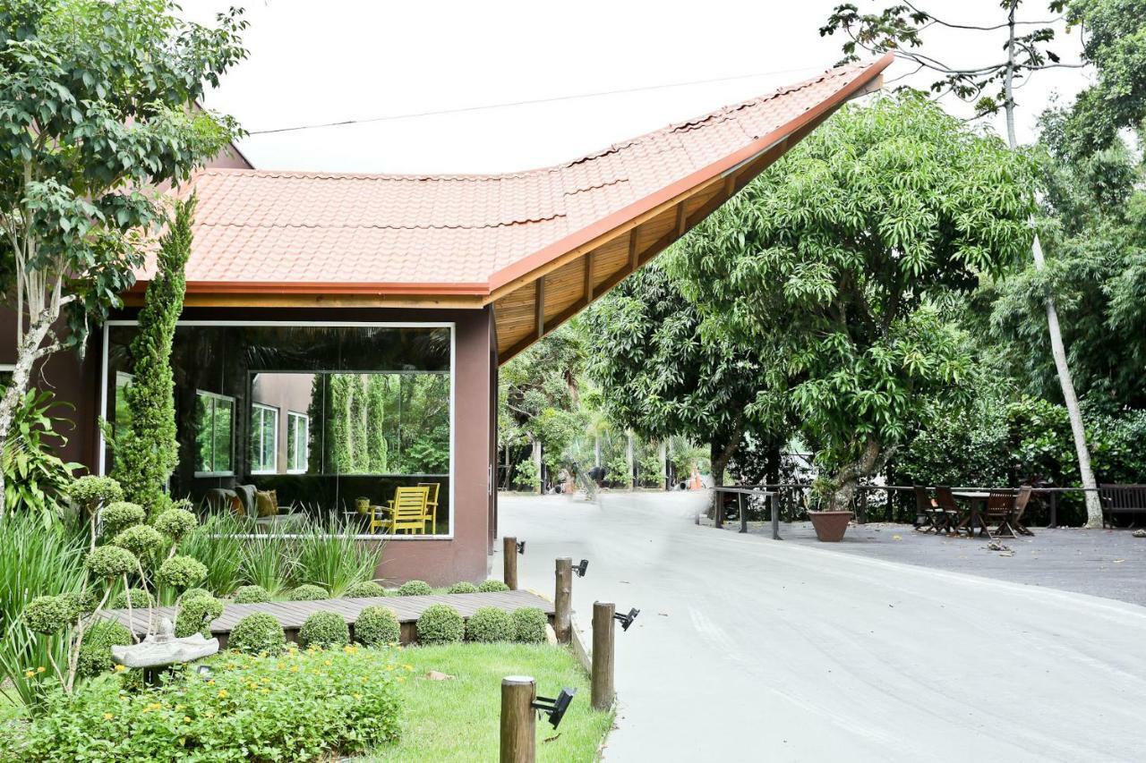 Estaleiro Hotel 3*