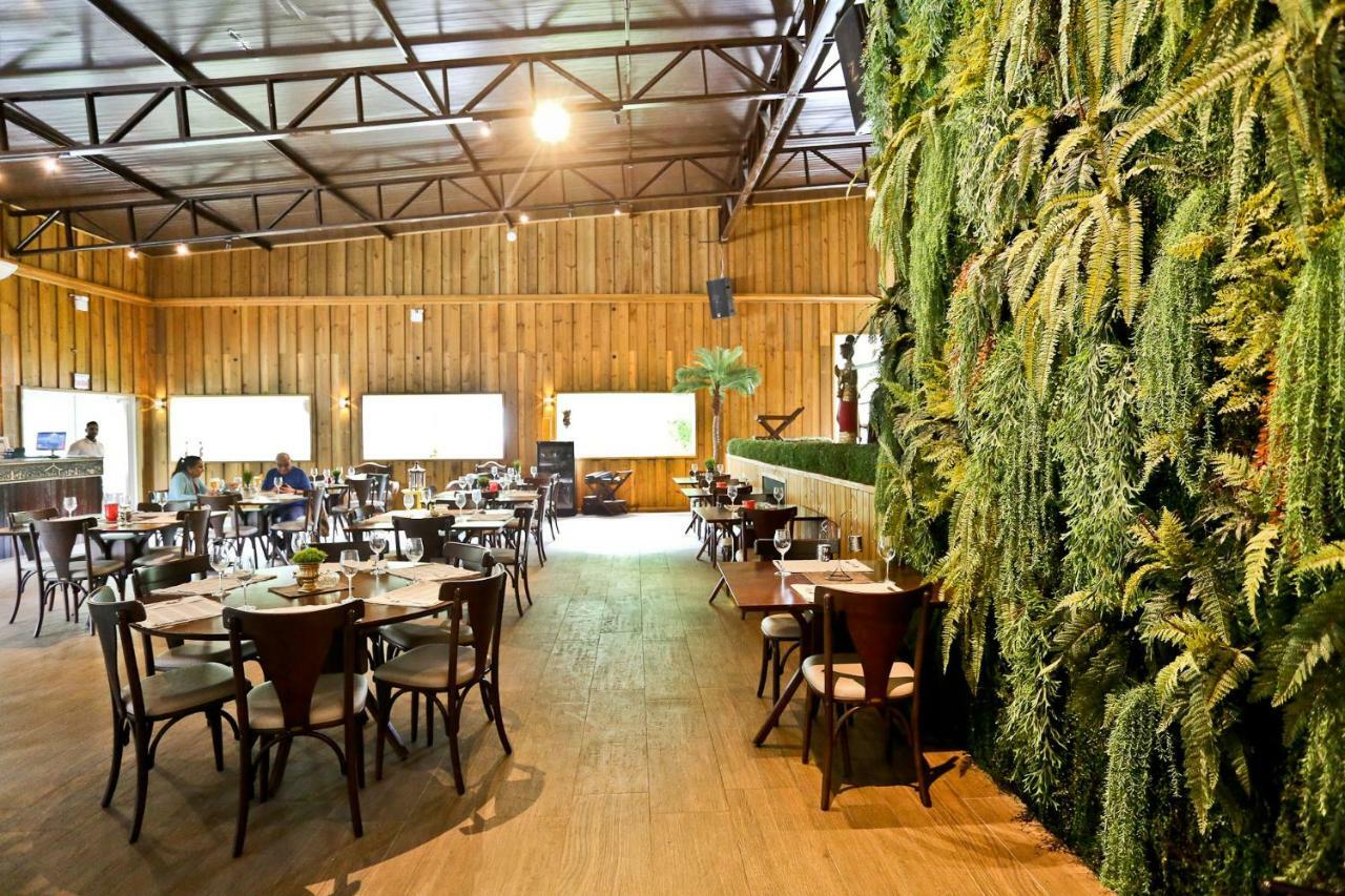 Estaleiro Hotel 3*